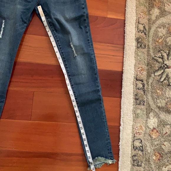 Lola mid-rise skinny jeans - Picture 8 of 9